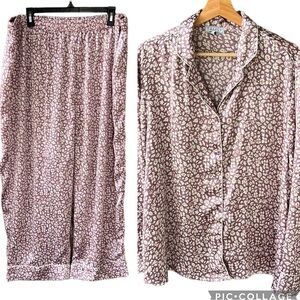 Tamsy XL Lavander Floral Satin Pajama Set. Long Sleeve Like New